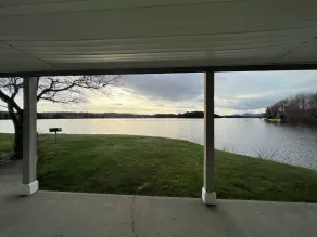 Island Pond Country Inn (Formerly the Lakefront Inn & Motel) - Udsigt fra værelset
