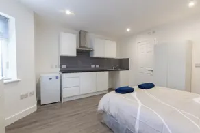 Bridge Road - Room 1b - Camera