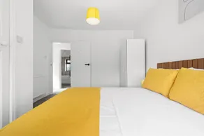 52 Furnival Road, Manchester - Rum