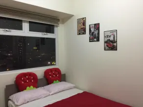 Urban Deca EDSA Staycation w/Unli Wi-Fi & Netflix - Chambre