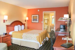 Rose Garden Inn & Suites Thomasville - Room