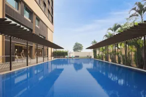Le Meridien, Surat - Piscina