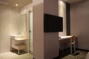East Dragon Hotel - Room