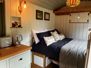 The Crooked Gate - Luxury Romantic Getaway - Zimmer