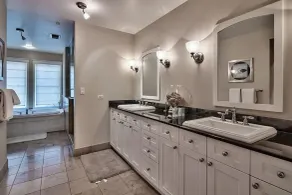 At the Waters Edge 4 Bd Holiday Home by Five Star Properties - Salle de bain