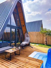 SAPANCA ÖZEL HAVUZ - JAKUZİ - ŞÖMİNE - KoRUNAKLI - GÖL MANZARALI BUNGALOV - Værelse