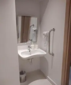 Gallery Suites & Residences, Piraeus - Bad