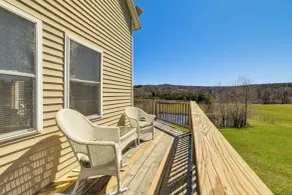 Family Friendly! Secluded Worcester Haven w/ Deck - Innvendig