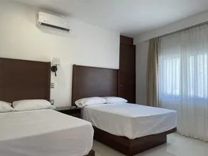 LA LOMA SUITES - Camera