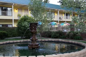 Golden Manor Inn & Suites - Basseng