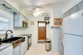 Pet-Friendly Stuart Vacation Rental w/ Fenced Yard - Interiør