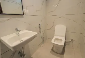 Nivasa Suites Tirupati - Premium Modern Rooms with spacious kitchen and Dining Area - Badezimmer