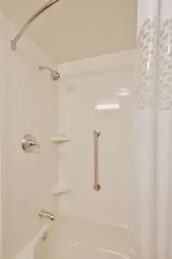 Hampton Inn & Suites Chippewa Falls - Zimmer
