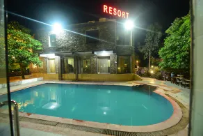  Avexia Elite Resort & Spa Udaipur - Piscine