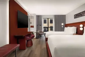 Revery Toronto Downtown, Curio Collection by Hilton - Chambre