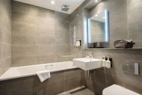 The Wellington Glasgow By Adina - Bathroom