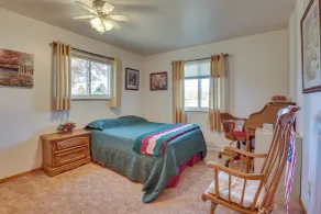 Family-friendly Home w/ Fire Pit ~ 10 Mi to Akron! - Interni
