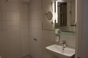 Flair-Hotel Neeth - Bathroom