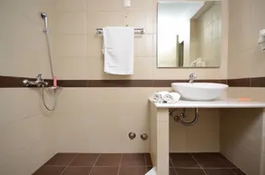 Hotel Blue Sky - Bathroom
