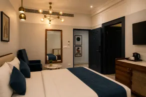 The Belmonte House by Noventa - Rooftop Pool Hotel in Udaipur - Quarto