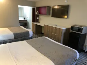 All Seasons Inn & Suites - Room