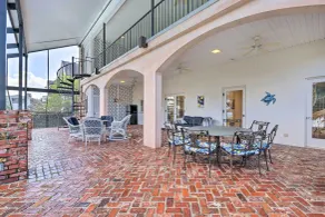 Lanai & Pool: Elegant Villa in Winter Haven! - Innvendig