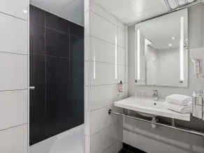 Mercure Paris Porte d'Orléans - Salle de bain