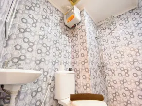 The Nifty Nook 2Br At Grand Asia Afrika Apartment - Baño