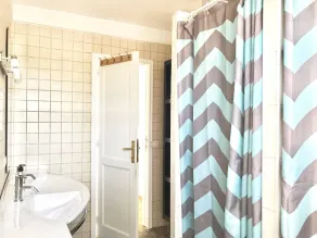 Endless Summer Hostel - Bathroom
