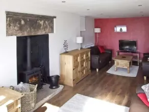 New Cottage Farm - Interior