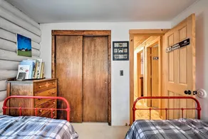 Private Wooded Cabin: 7 Mi to Mount Snow! - Innvendig