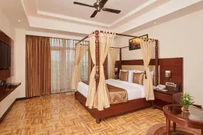 LP Vilas - Room