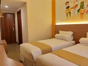 Front One Hotel Tulungagung - Room