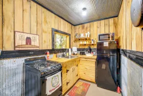 Trails & Creek Access! Alexis Triple Nichols Cabin - Innvendig
