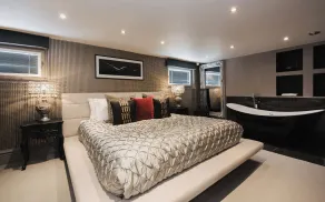Square Townhouse - Room