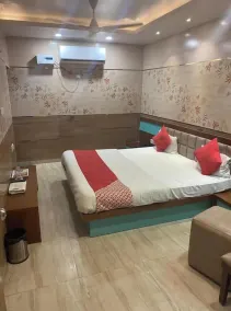 Hotel Raghupati - Ayodhya - Room