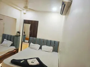 Hotel Aagman Palace - Near Mahakal Temple - Room