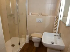 The Wellington Heifer - Bathroom