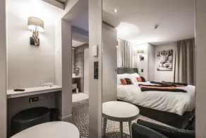 Hôtel Le White - Le 42 Restaurant - Zimmer