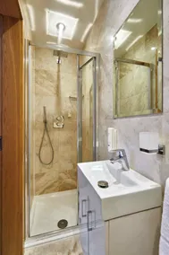 Líbere London Edgware Road - Bathroom