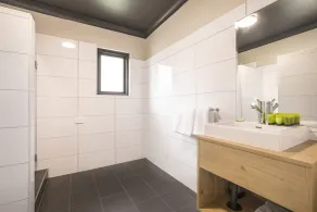 Nightcap at Chester Hill Hotel - Bathroom