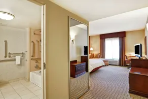 Hampton Inn & Suites Peoria at Grand Prairie, IL - Chambre