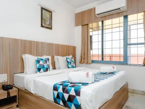 Hotel Galaxy Opp Surat Railway Station - Room