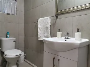 Citrus Lane Guesthouse - Bathroom