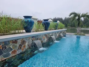 Phoenix Apartments - Outdoor pool