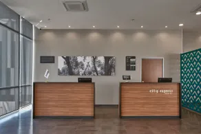 City Express by Marriott La Raza - Réception