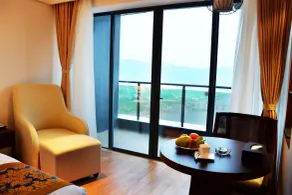 Wyndham Garden Lingshui - View from room