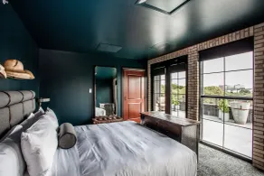 Ironworks Hotel Indy - Room