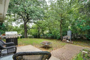 Quiet Countryside Home, 5 Mi to Lake Arlington! - Interior