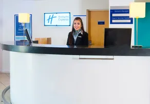Holiday Inn Express Cambridge by IHG - Reception